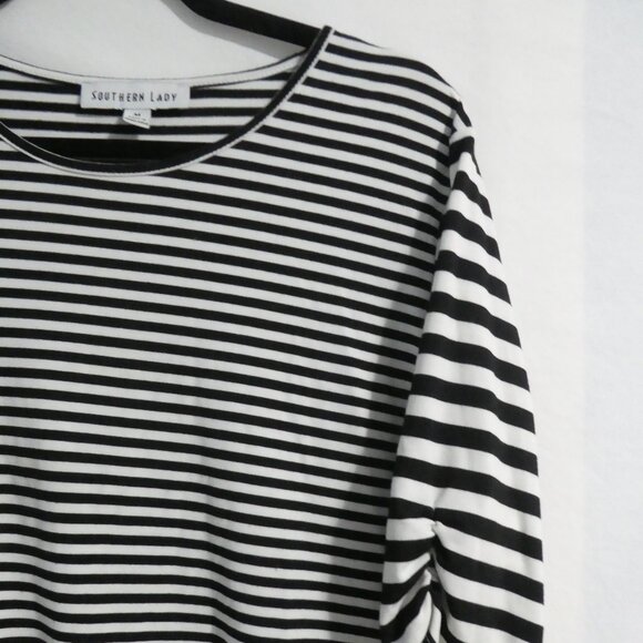 SOUTHERN LADY | medium | Striped Black and White Shirt - Picture 5 of 16